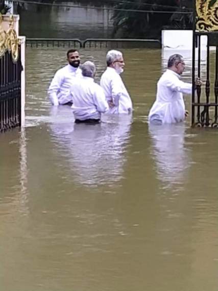 Flood at Pala Road (2)